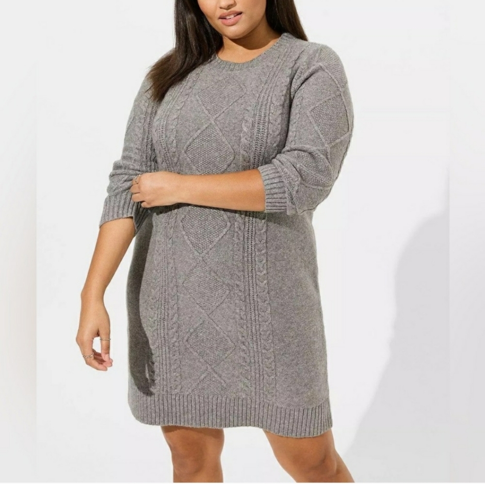 Plus Size 2X 18-20 Torrid Gray cable knit sweater dress New!